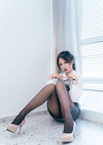 美女被到爽流触手动漫