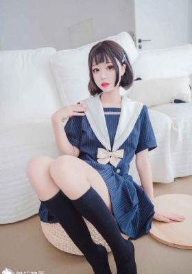 富婆找两个黑人3p在线视频